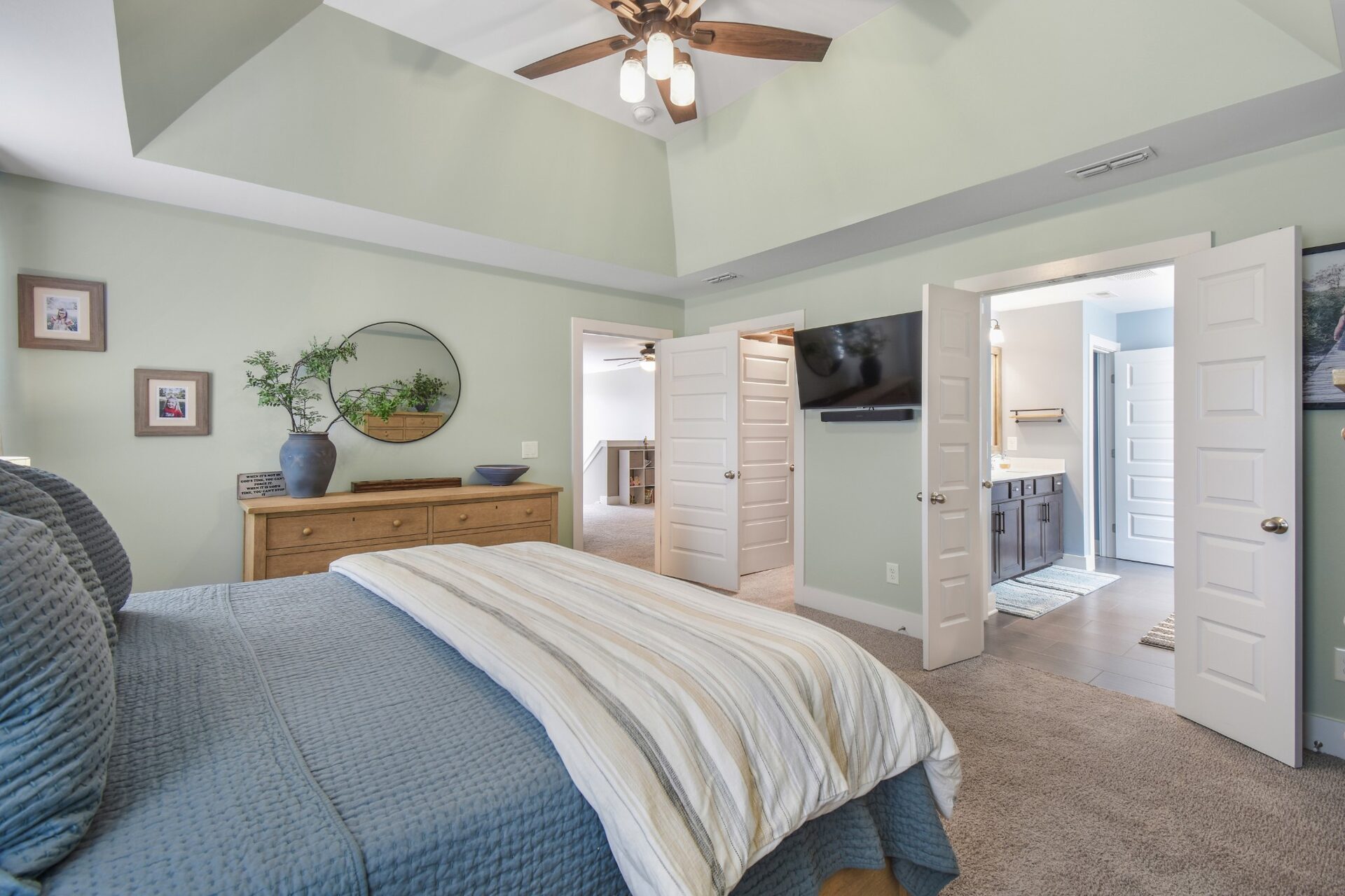 Primary suite